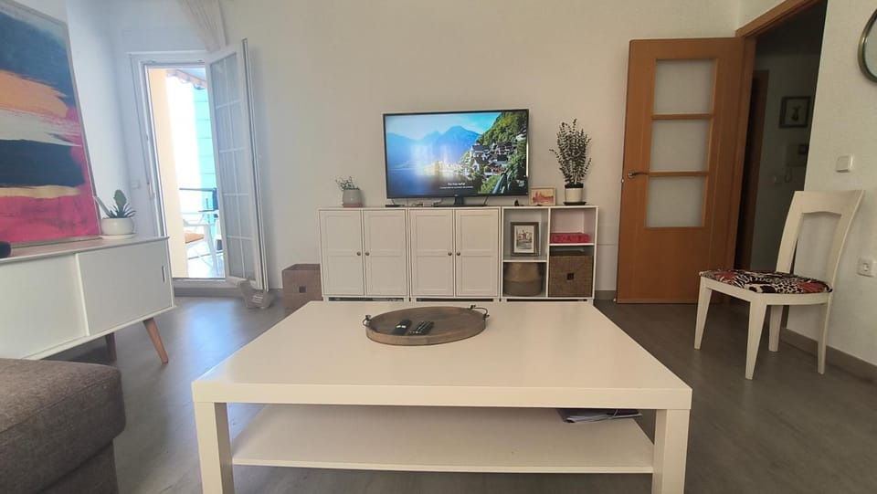 TV and multimedia, Living room, Dining area