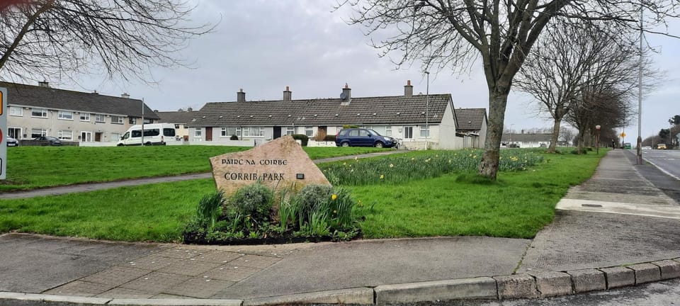 Day, Neighbourhood, Natural landscape, Location