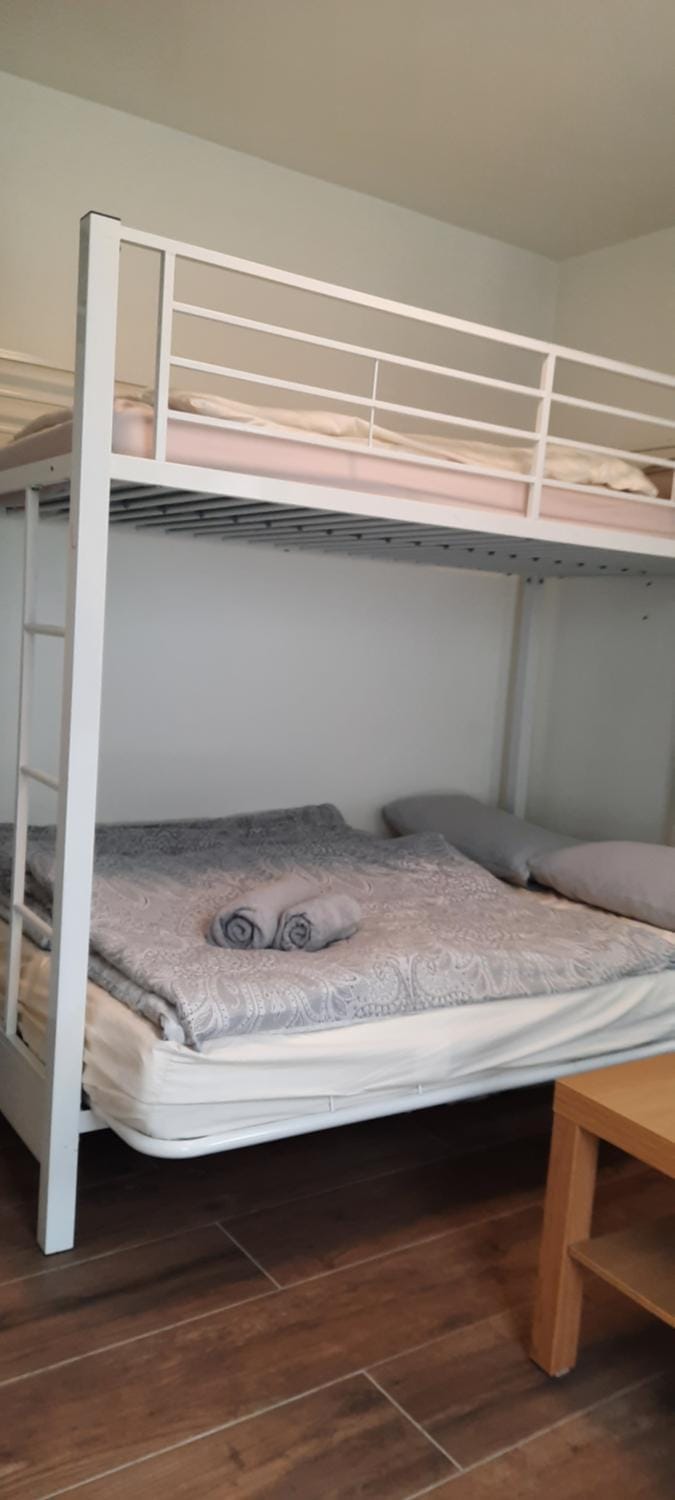 Bed, Bedroom, bunk bed