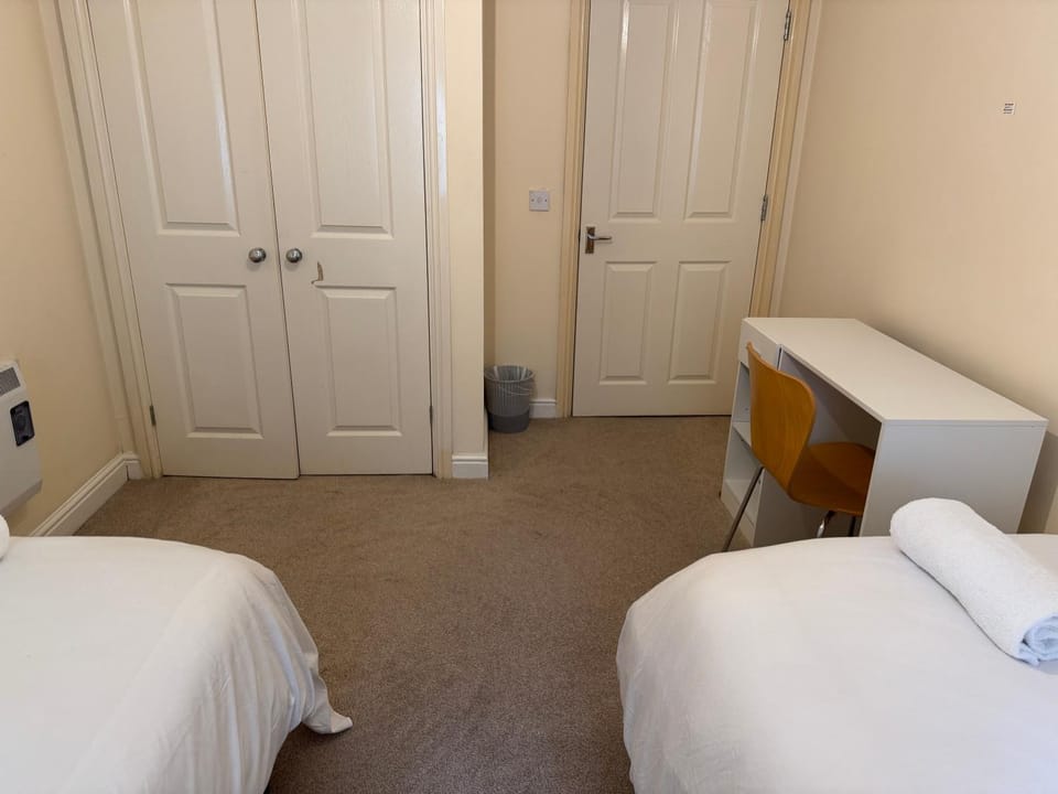 Bed, Bedroom, wardrobe