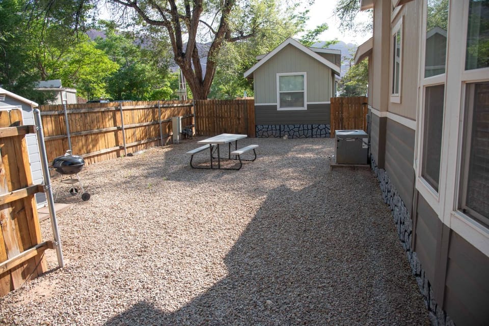 Property building, BBQ facilities, Other, Seating area, Dining area