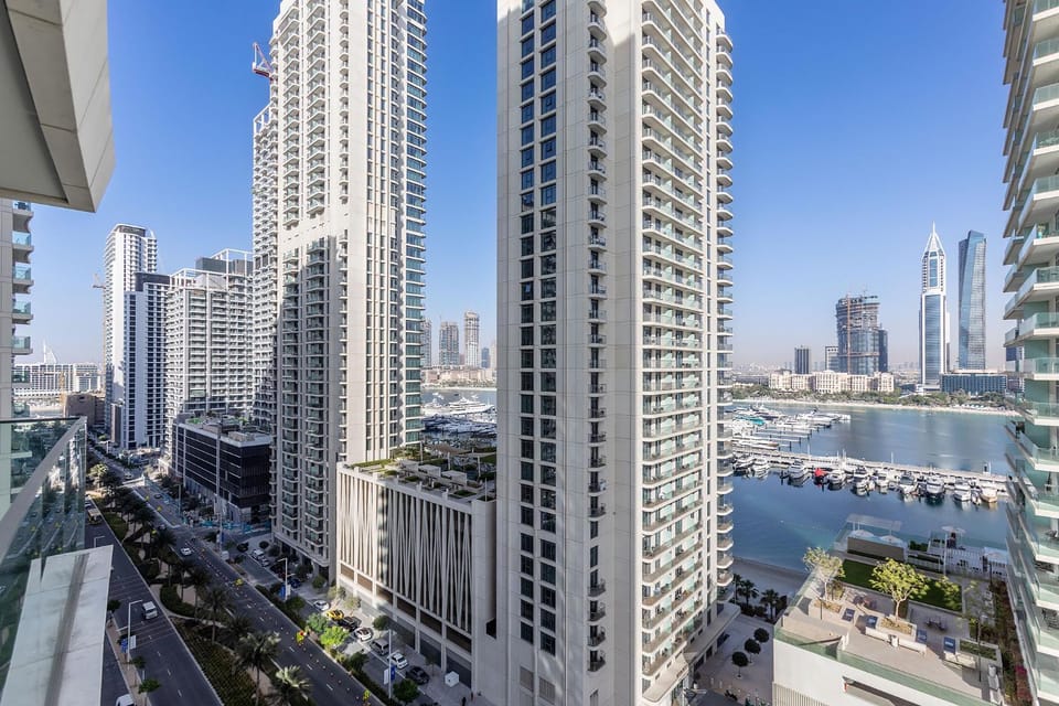 Property building, Day, Neighbourhood, City view, Street view, Location