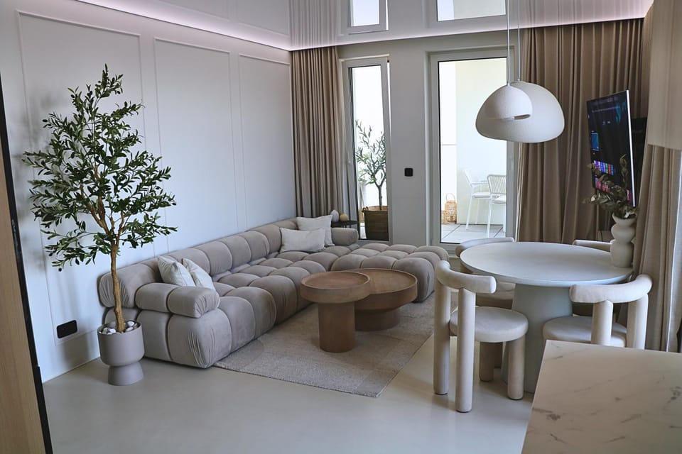 TV and multimedia, Living room, Seating area