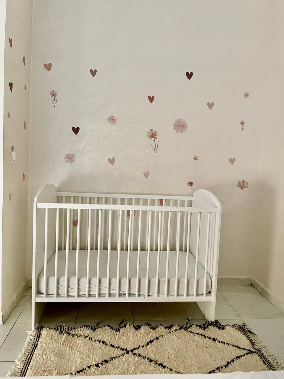 Bedroom, cot
