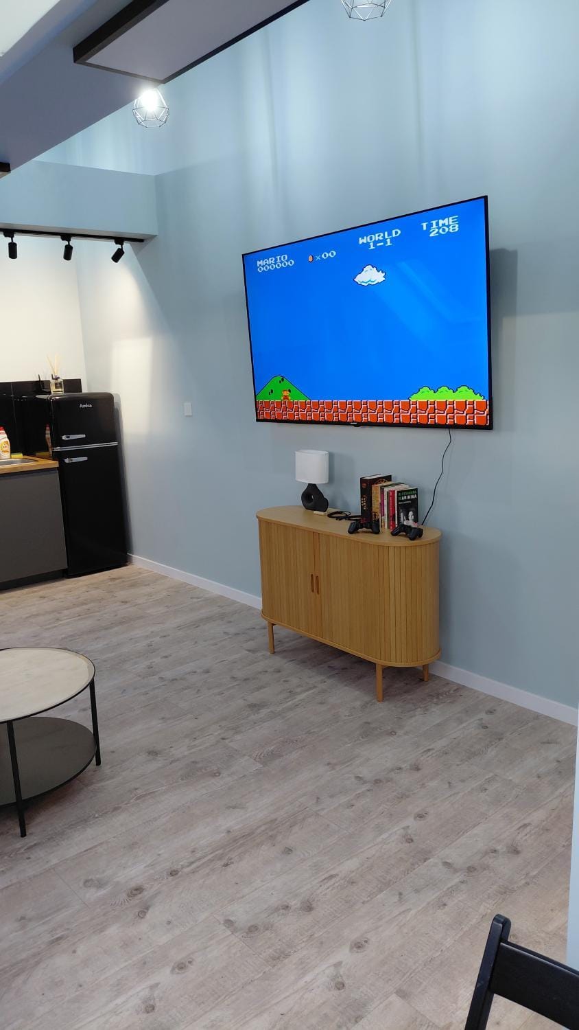 TV and multimedia, Area and facilities