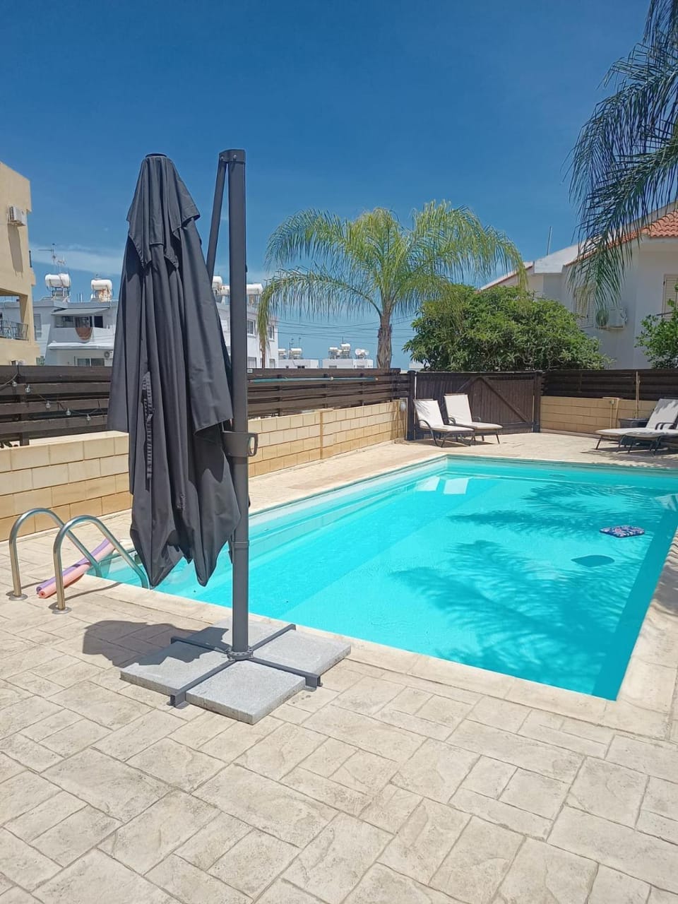 Day, Pool view, Swimming pool, sunbed