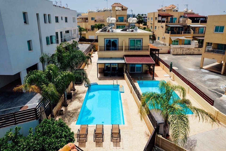 Property building, Pool view, Swimming pool
