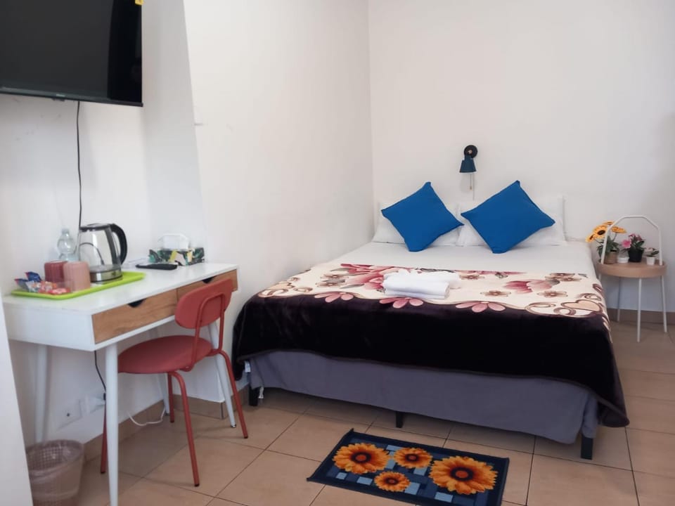 TravelR's Home Bed and Breakfast in Rome