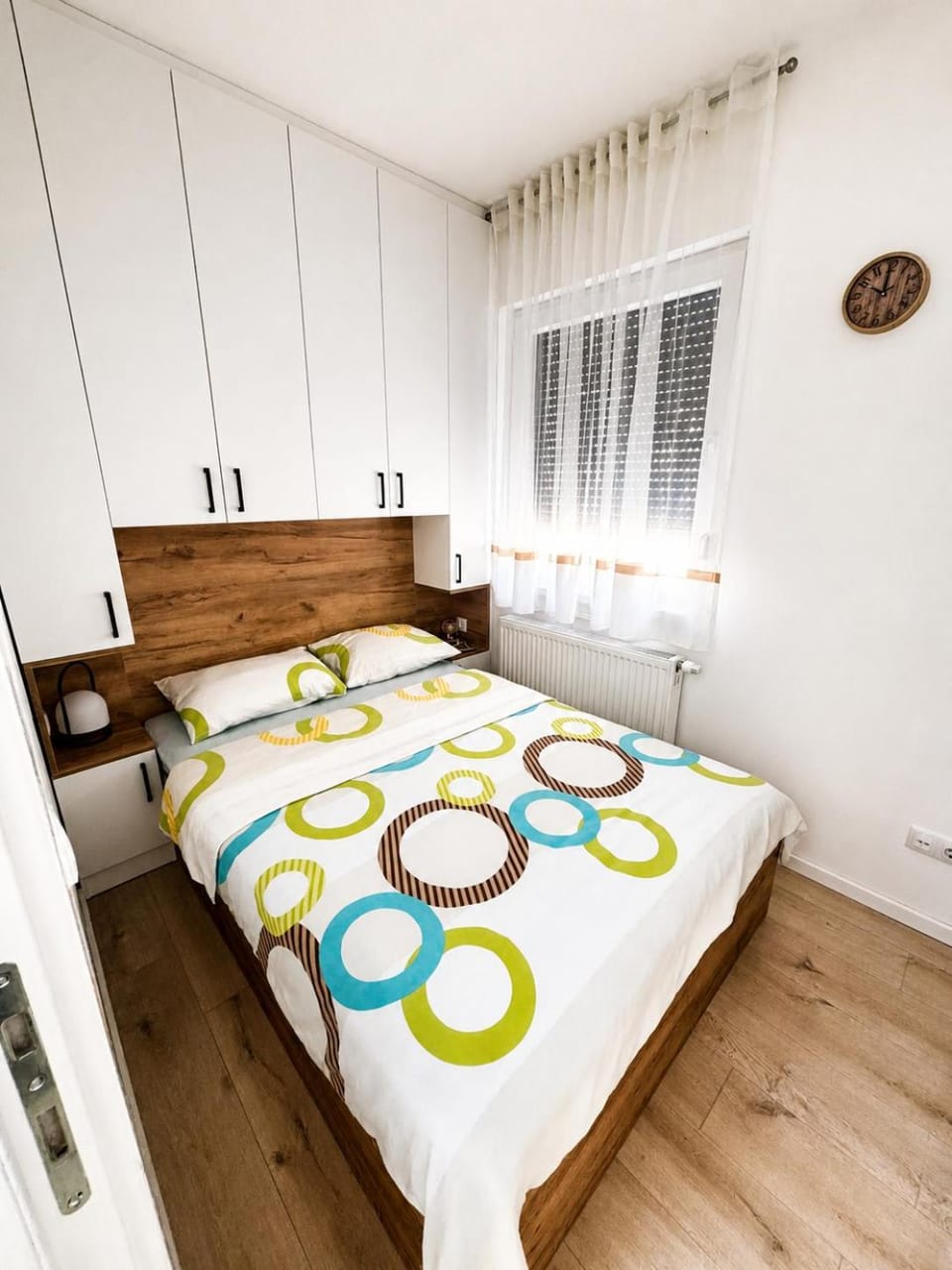 Bed, Photo of the whole room, Bedroom, wardrobe