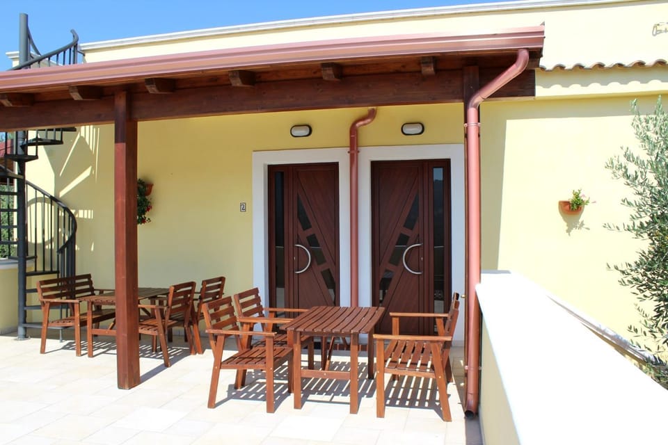 Facade/entrance, View (from property/room), City view, Garden view, Sea view