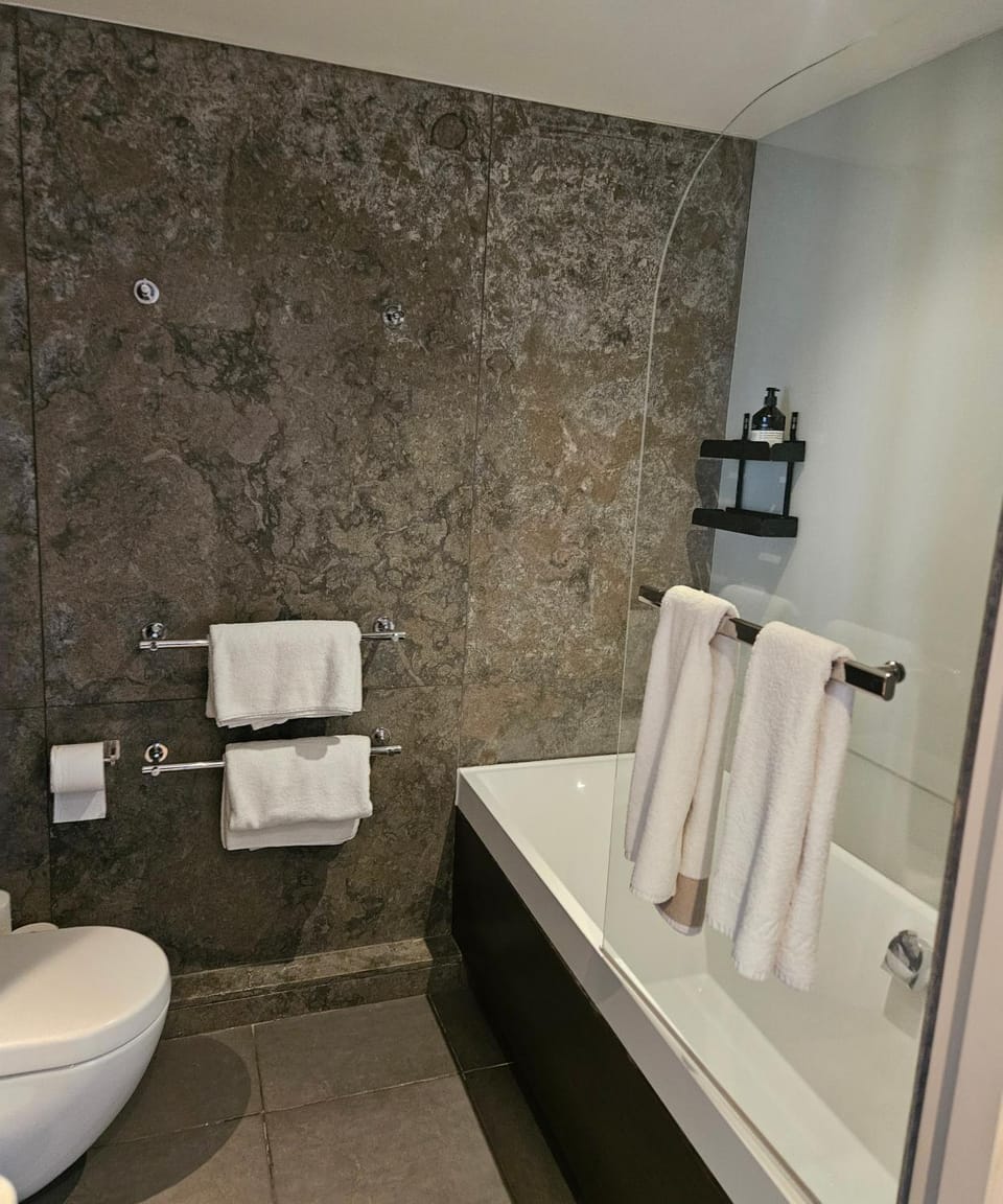 Chelsea, Mia Residence Apartment in London