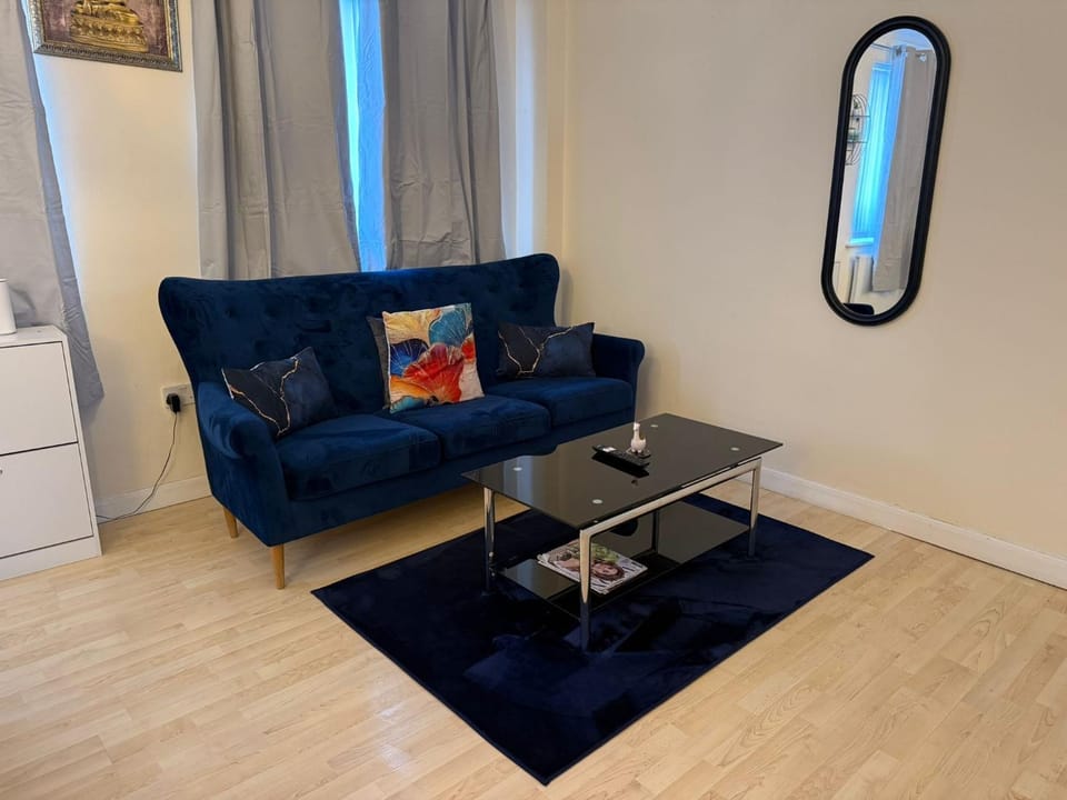 Double bed Quinton ,Studio Fast WiFi,Netflix, No deposit Required Apartment in Birmingham