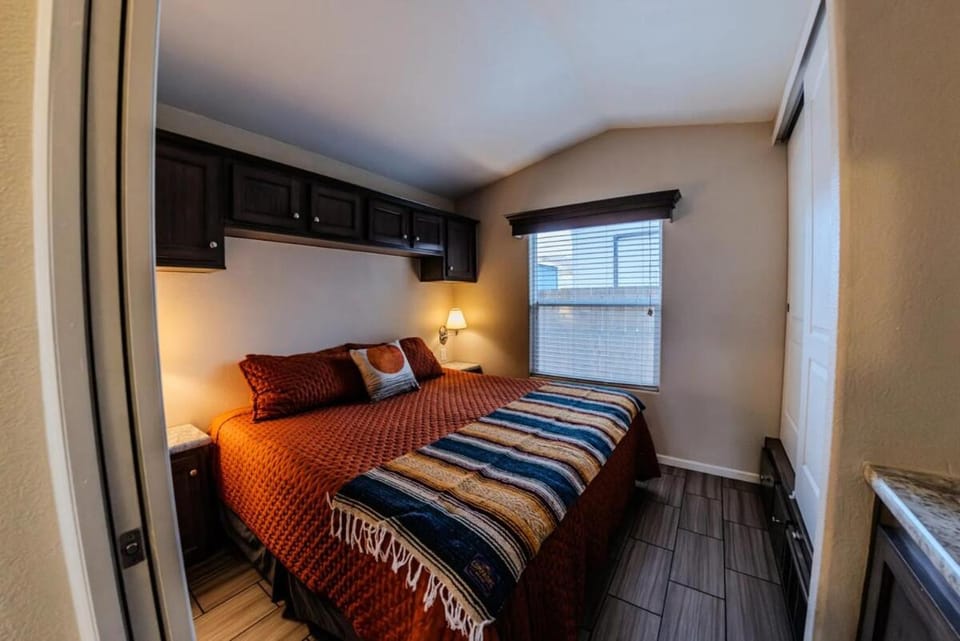 Bed, Photo of the whole room, Bedroom, pet friendly