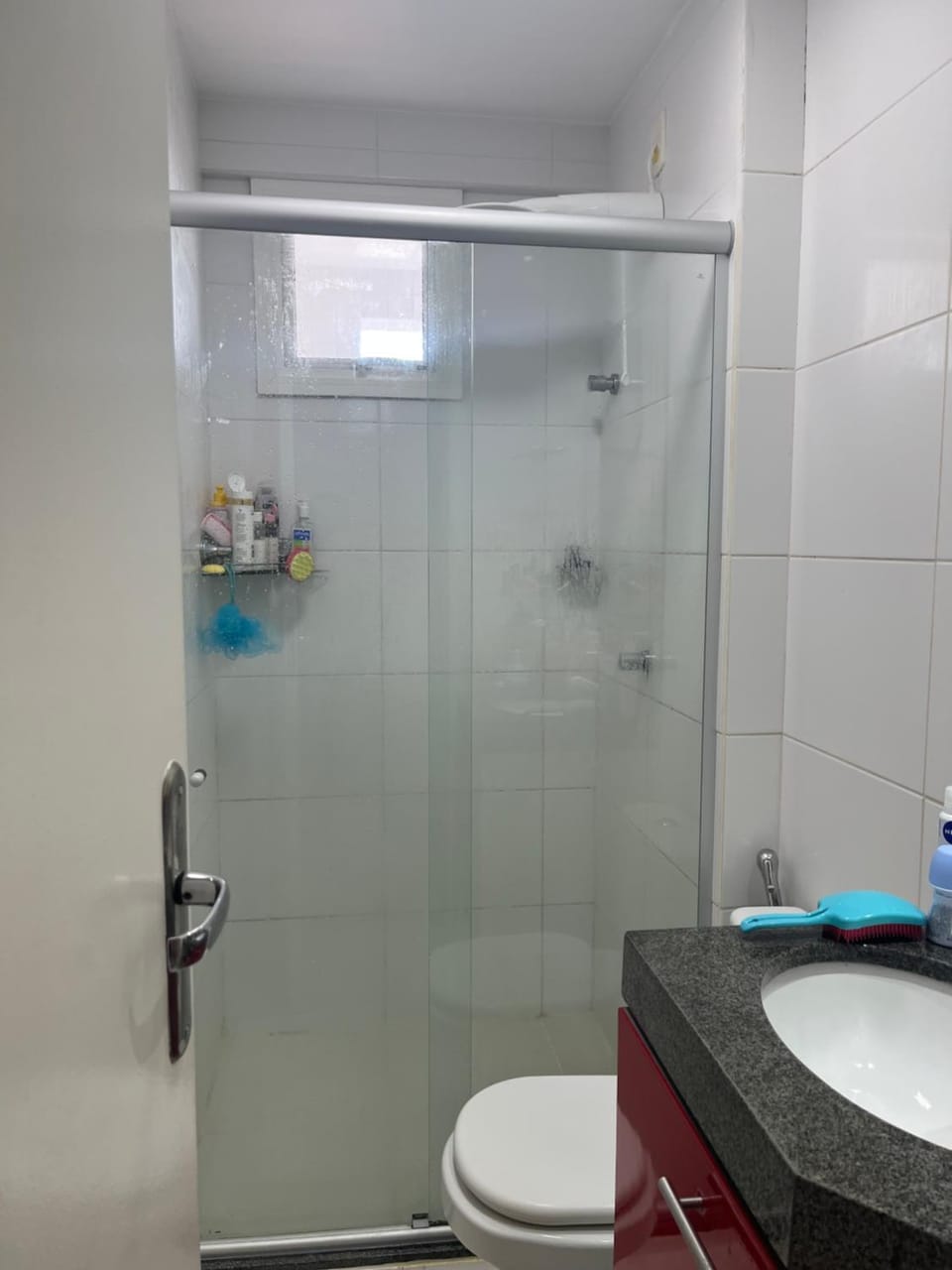 Shower, Property building, Bathroom, Swimming pool