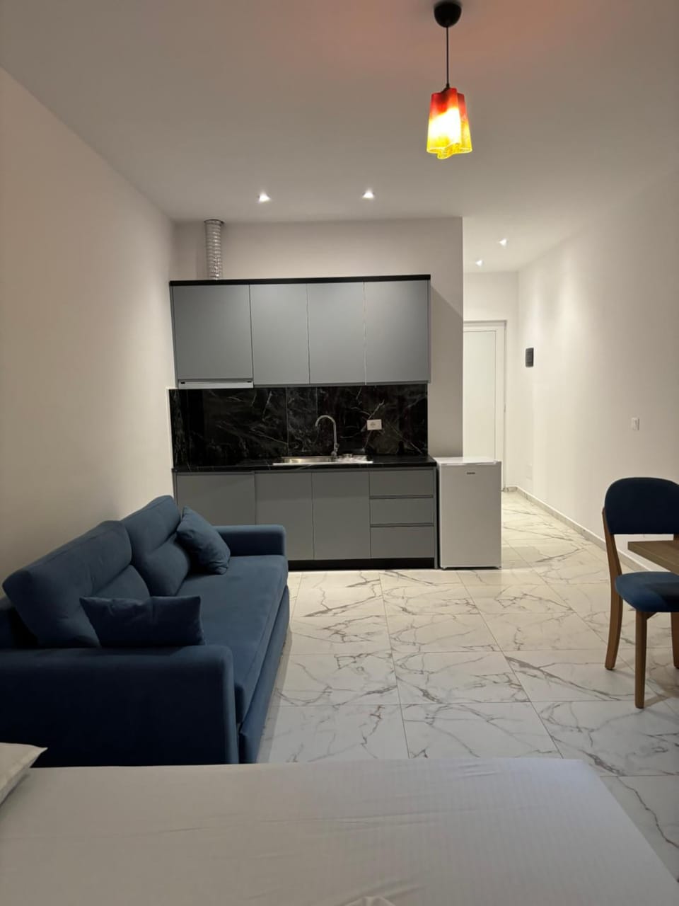 TV and multimedia, Kitchen or kitchenette, Living room, Photo of the whole room, Seating area