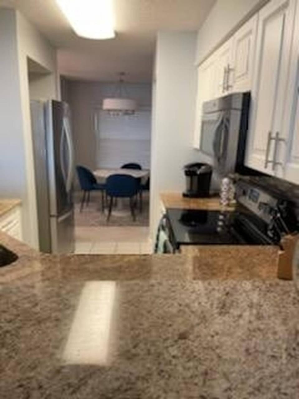 Kitchen or kitchenette, Dining area