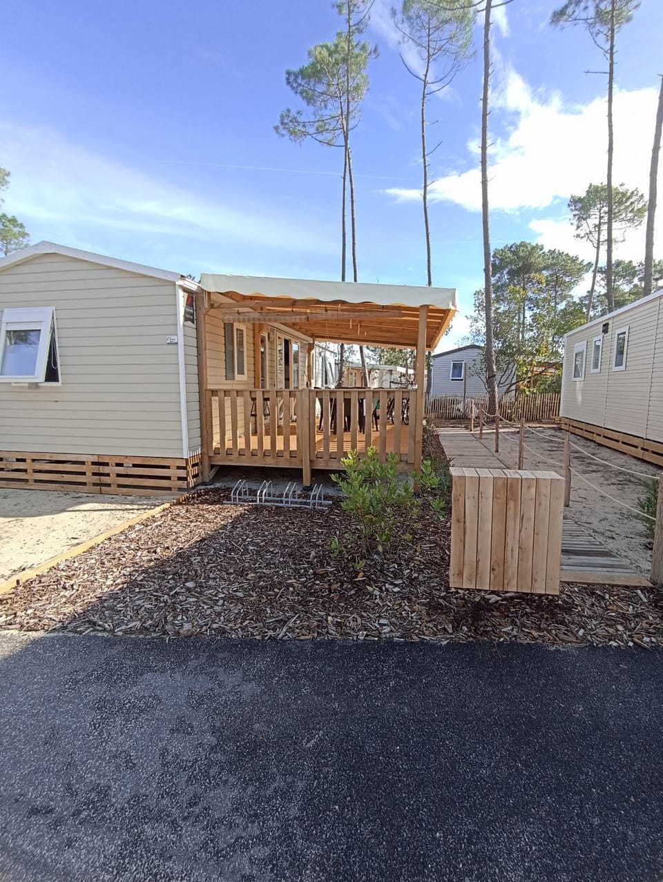 Mobil home tout confort 6 personnes Campground/ 
RV Resort in Lacanau