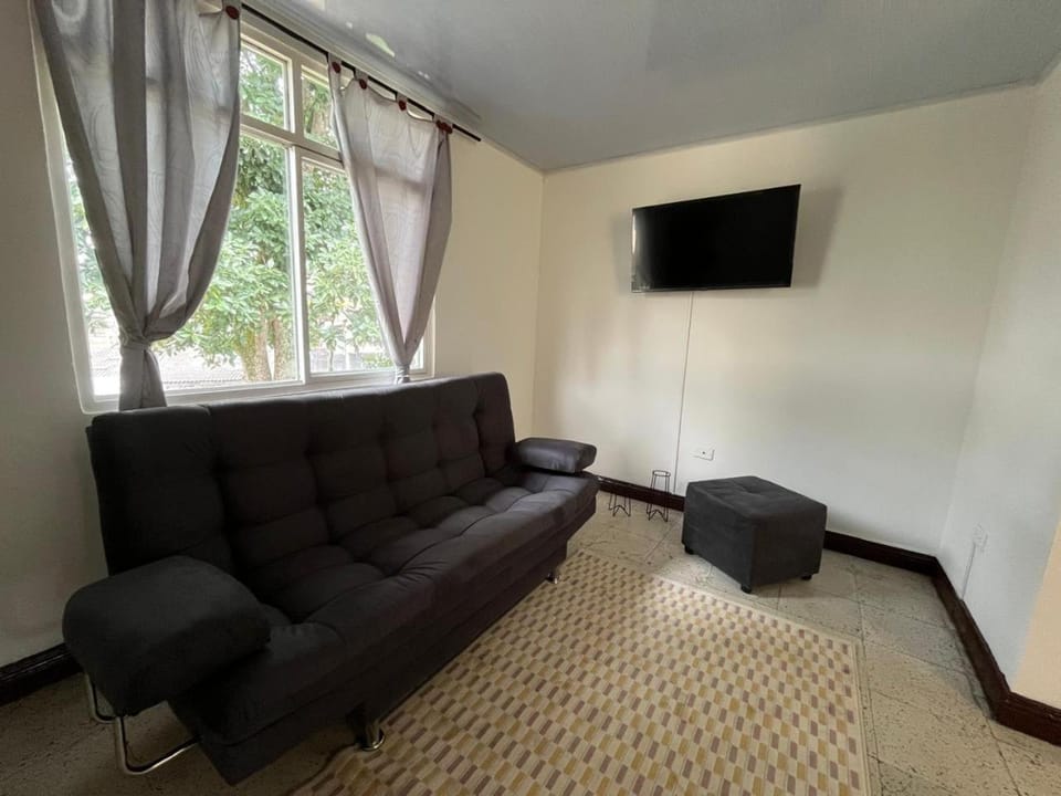 Communal lounge/ TV room, TV and multimedia, Living room, Seating area, Evening entertainment