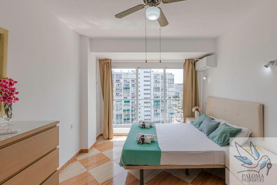 Excellent apt with sea views Apartment in Benalmadena