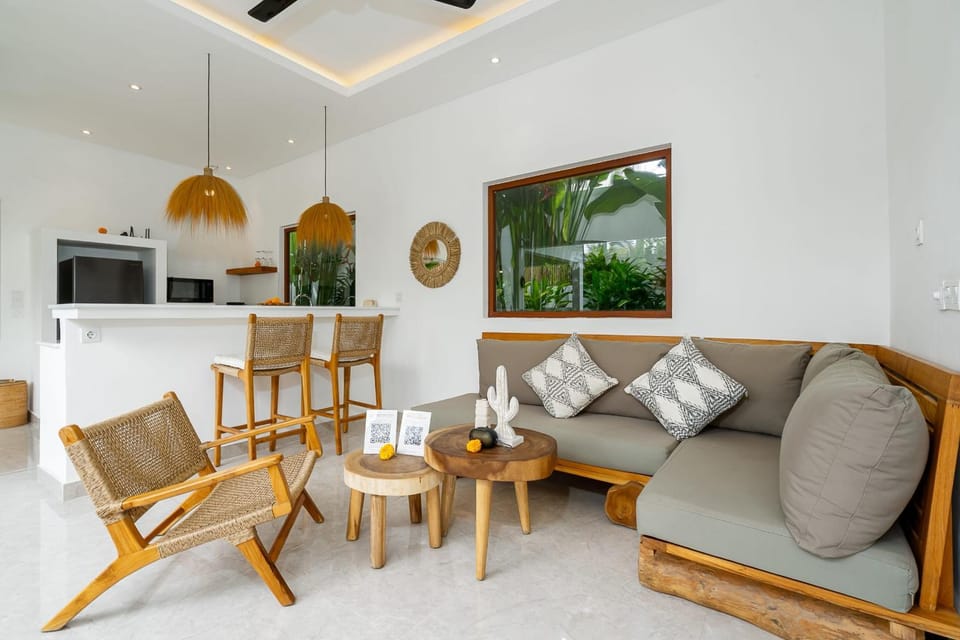 Kitchen or kitchenette, Living room, Seating area, Dining area