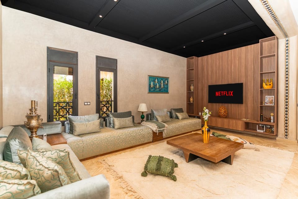 Communal lounge/ TV room, TV and multimedia, Living room