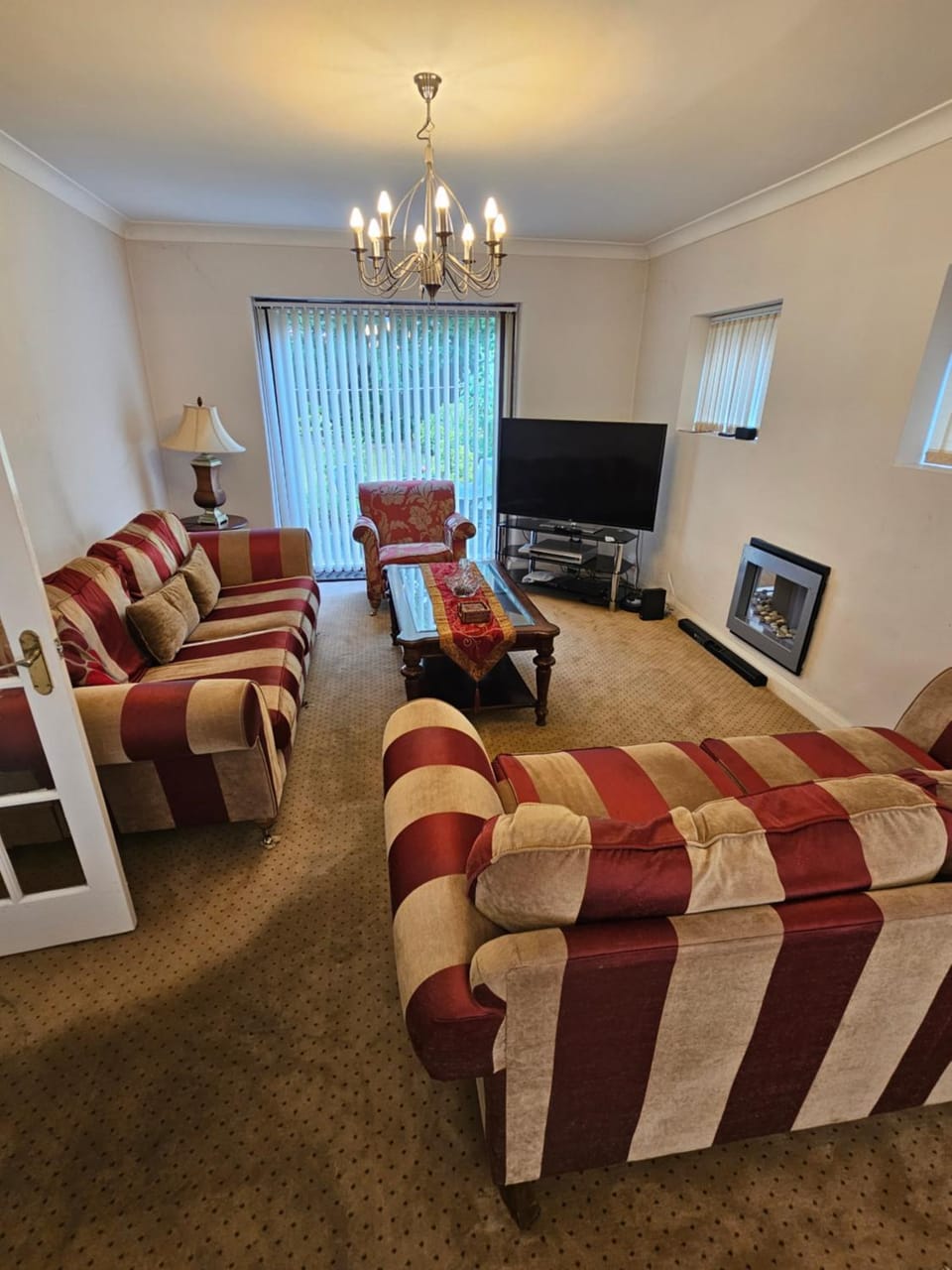 4 bed detached house near Manchester Airport Manchester -Cheadle House in England