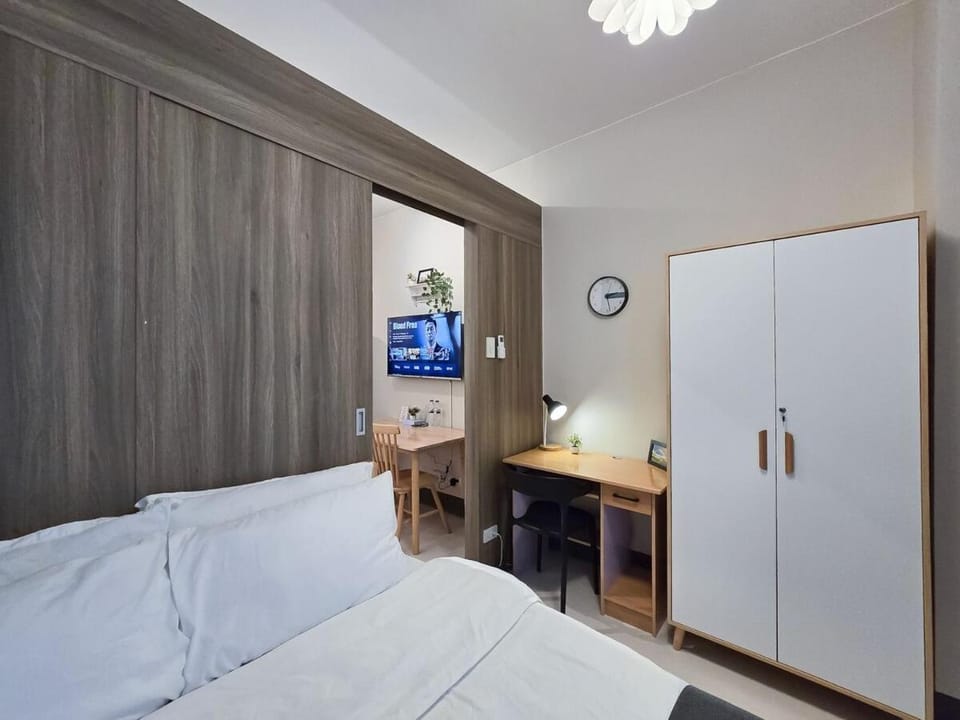 Citispace 1BR Condotel Suite at FAME Residences #FM32B Apartment in Mandaluyong