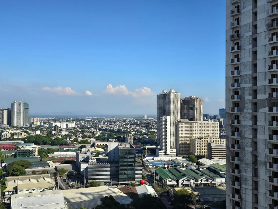Citispace 1BR Condotel Suite at FAME Residences #FM33B Apartment in Mandaluyong