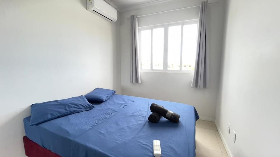 Bed, Photo of the whole room, Bedroom, towels, air conditioner