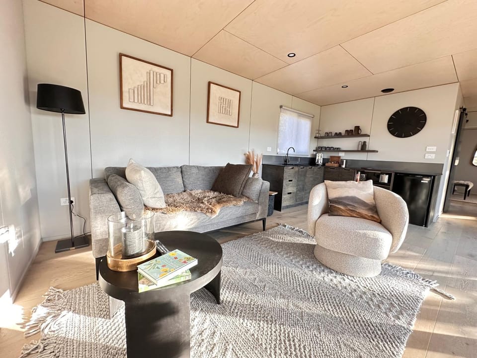 Beaks and Feathers Boutique Accommodation on Stewart Island Apartment in Southland