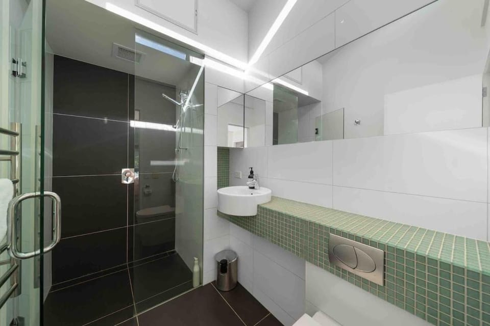 Modern Queenstown Apartment & Great Lake Views!!! Apartment in Queenstown