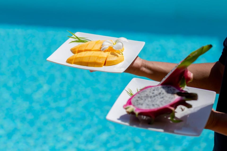 Food and drinks, Food, Pool view, Breakfast