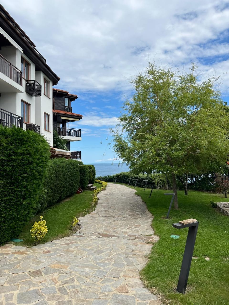 Property building, Natural landscape, Garden, Garden view, Sea view