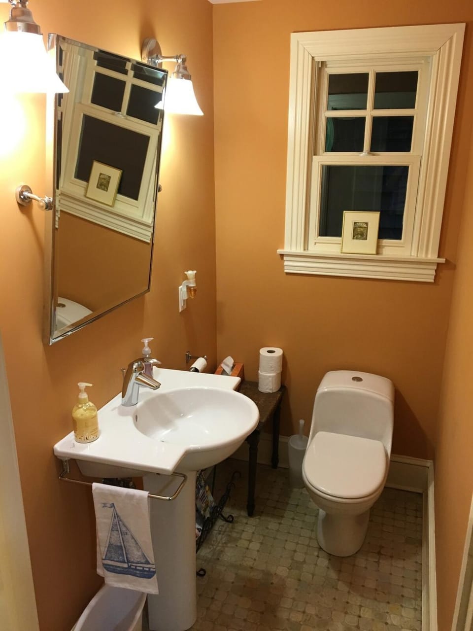 1879 Downtown Annapolis Home with Koi Ponds and Gardens Villa in Spa Creek