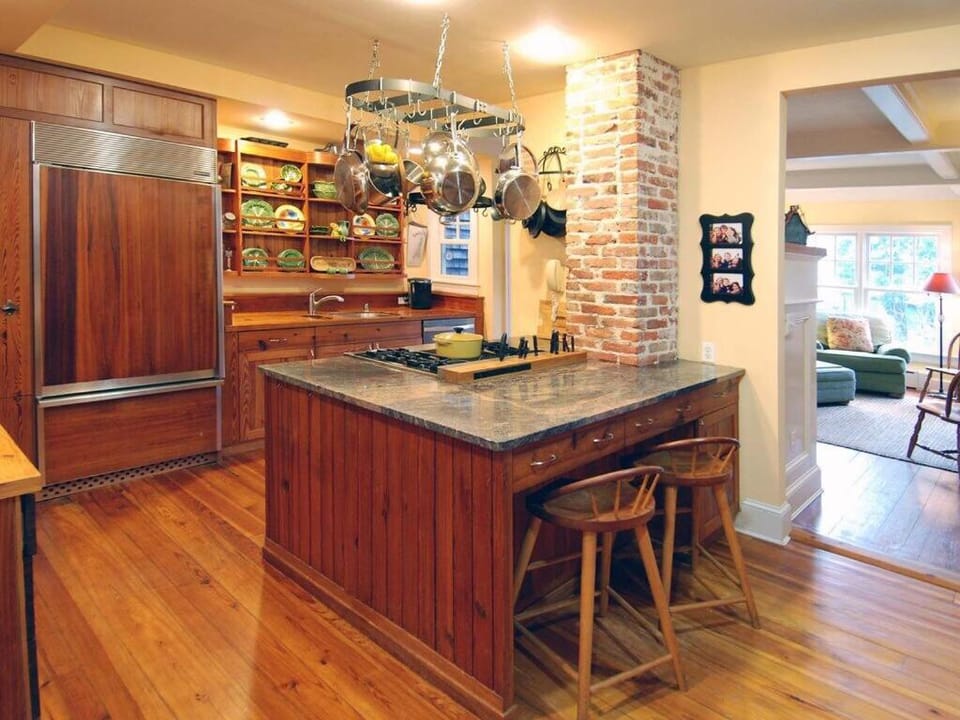 1879 Downtown Annapolis Home with Koi Ponds and Gardens Villa in Spa Creek