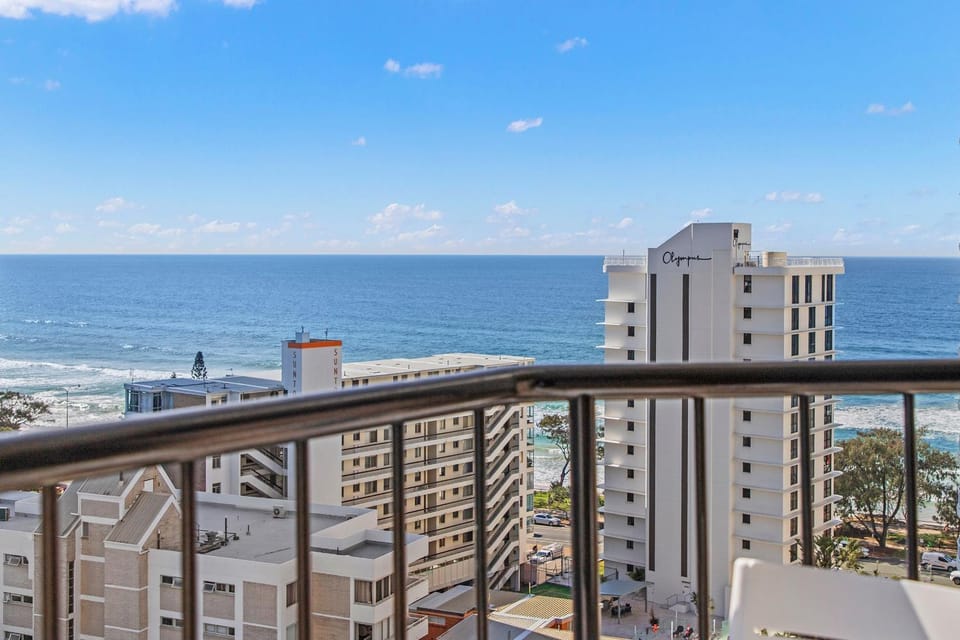 Beach Views at Mantra Level 12 Coastal Escape Apartment hotel in Surfers Paradise Boulevard