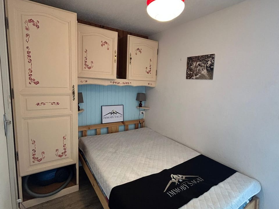 Studio au pied des pistes avec vue imprenable - FR-1-814-138 Apartment in Besse-et-Saint-Anastaise