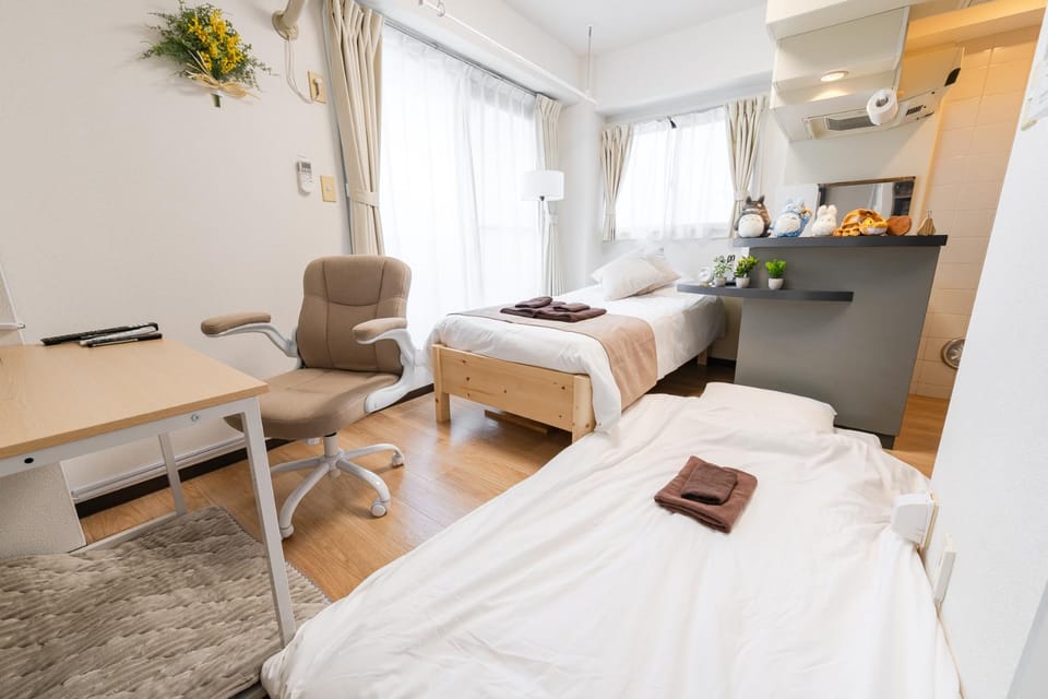Bed, Living room, Photo of the whole room