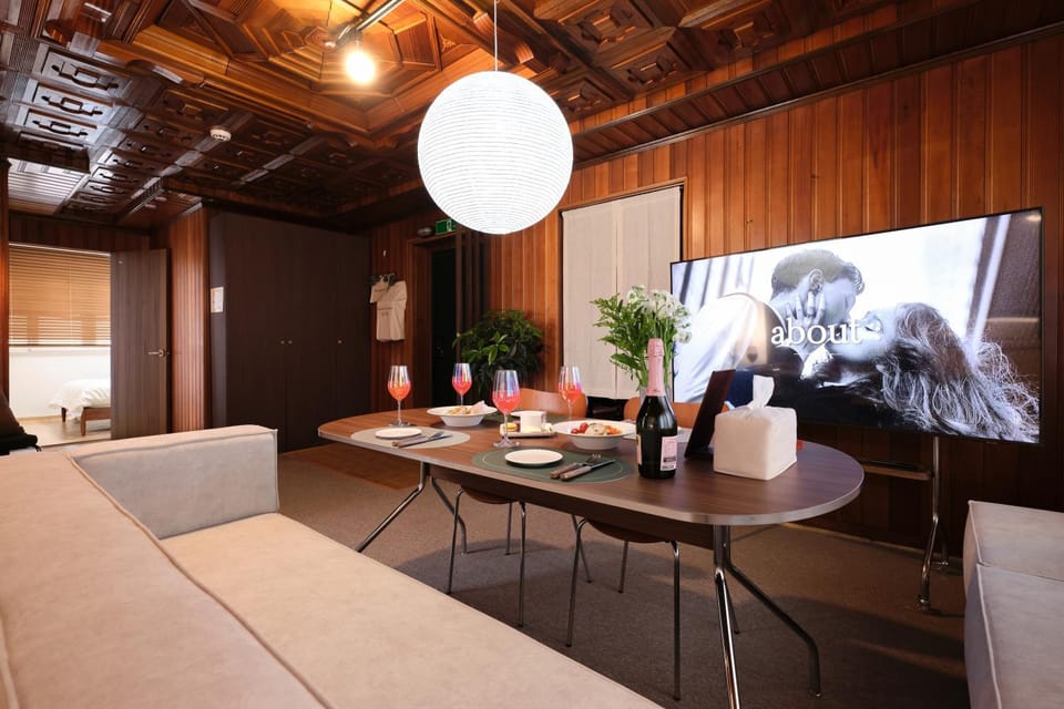 Property building, Living room