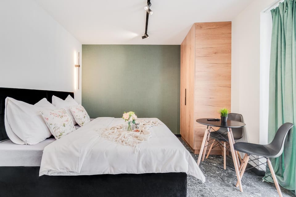 Bed, Living room, Photo of the whole room