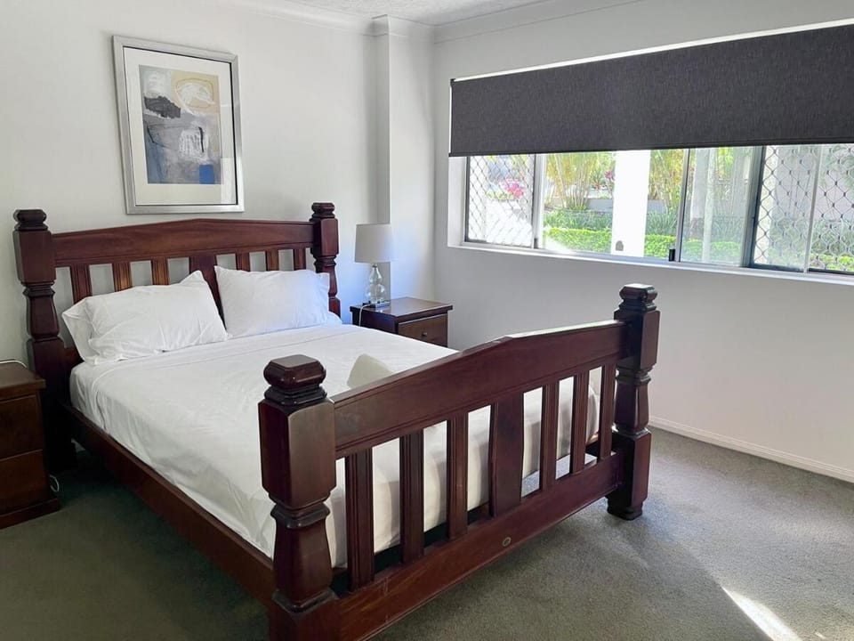 Surfers Paradise Center- Ocean View Vacation Condo-Pool&Pier,Walk to Beach Apartment in Surfers Paradise