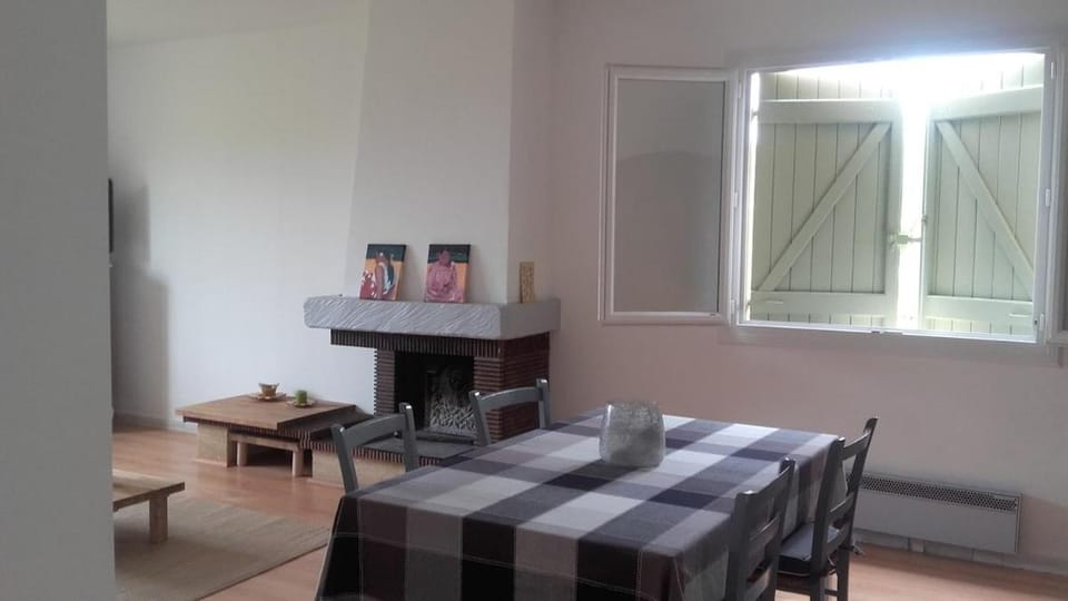 Appartement avec 3 chambres au milieu des vignes Apartment in La Seyne-sur-Mer