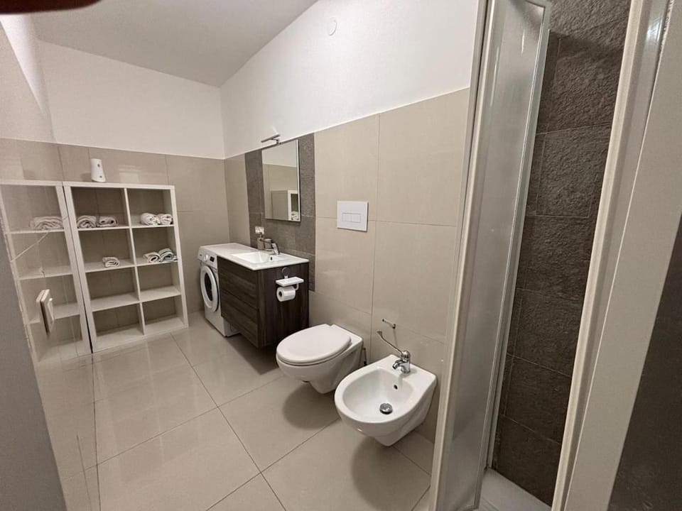 Shower, Toilet, Bathroom, bidet