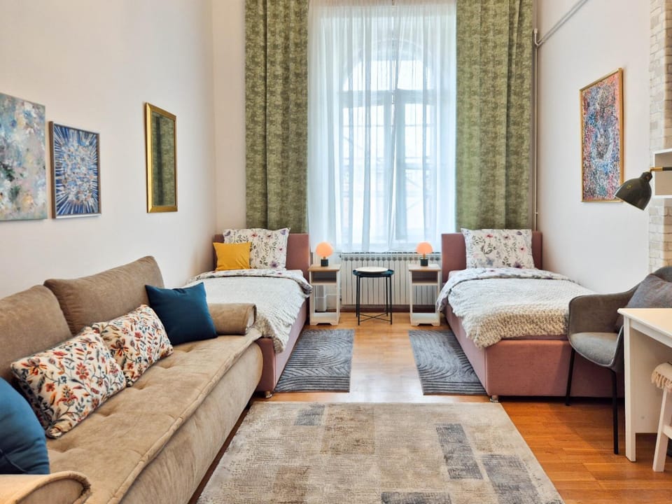 Bed, Living room, Bedroom