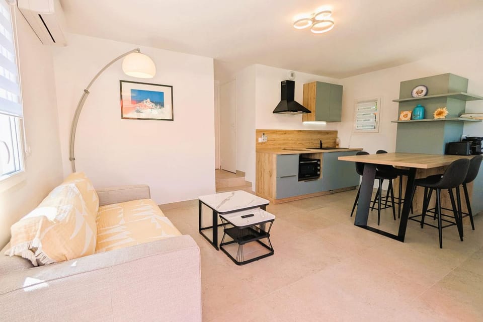 Apartment for 3 - near beach Apartment in French Riviera