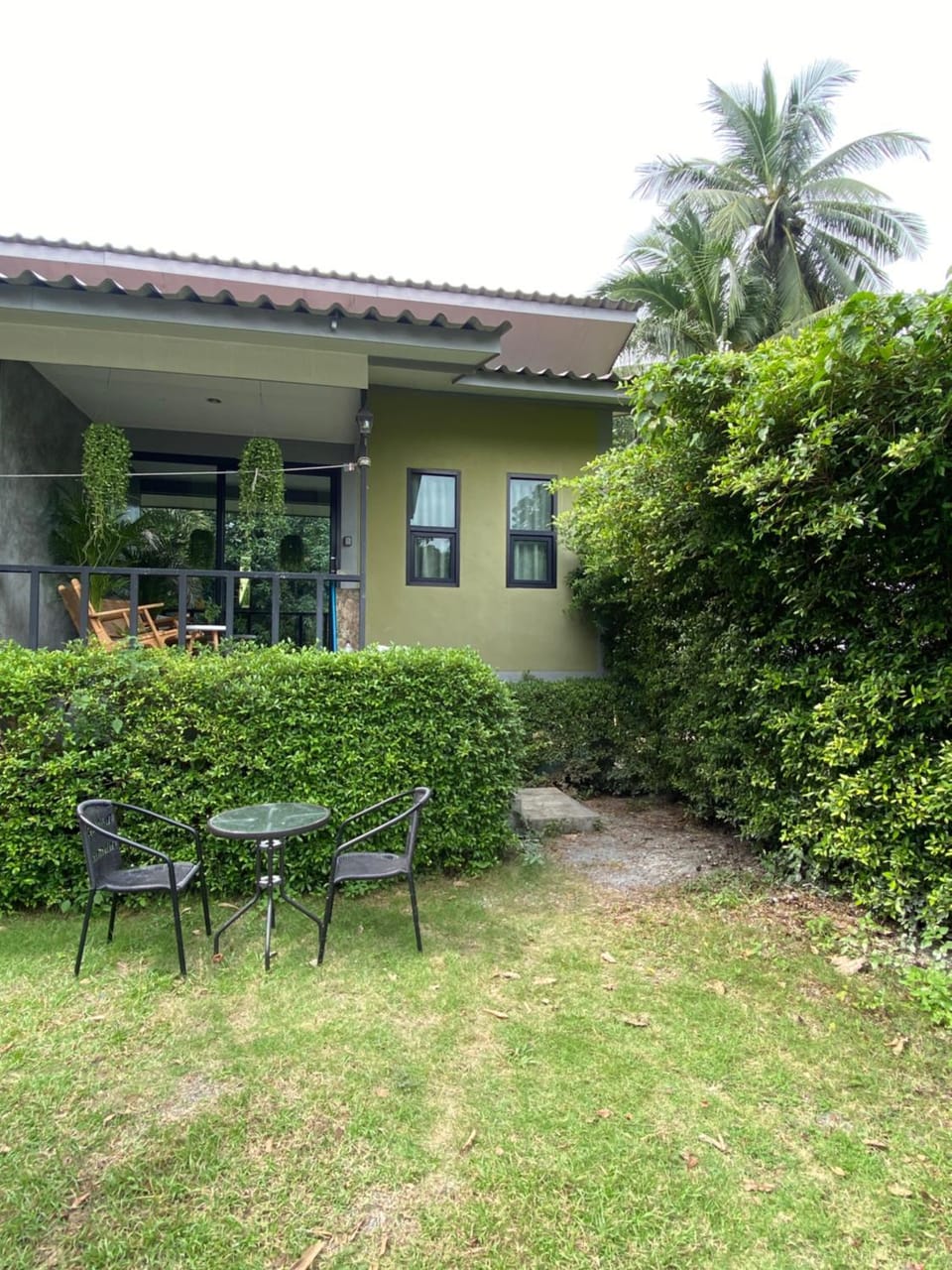 Green & Pink Garden Homes Country House in Ko Pha-ngan Sub-district