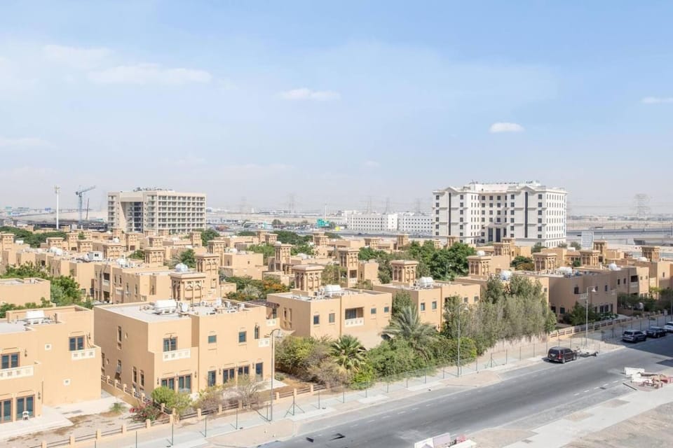 Property building, Day, Neighbourhood, Natural landscape, Bird's eye view, City view, Street view, Location