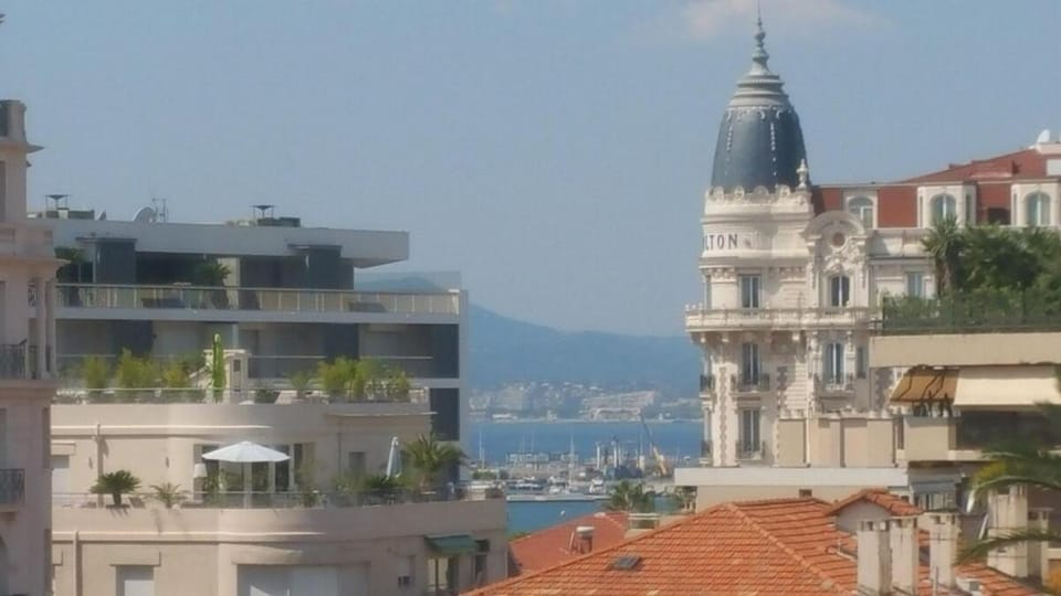 Nearby landmark, City view, Sea view