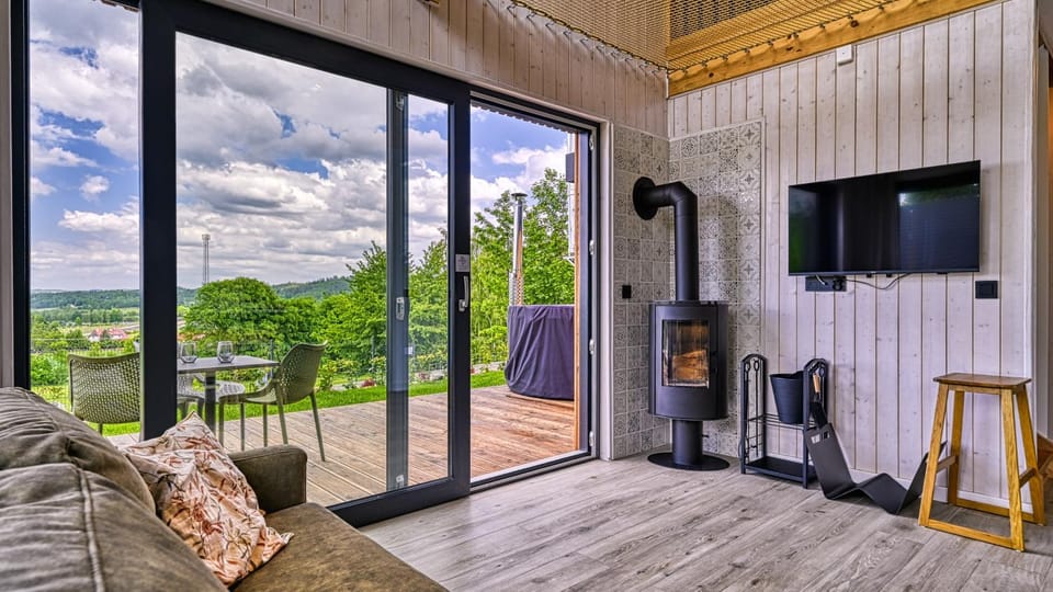 TV and multimedia, View (from property/room), Balcony/Terrace, Living room, Seating area