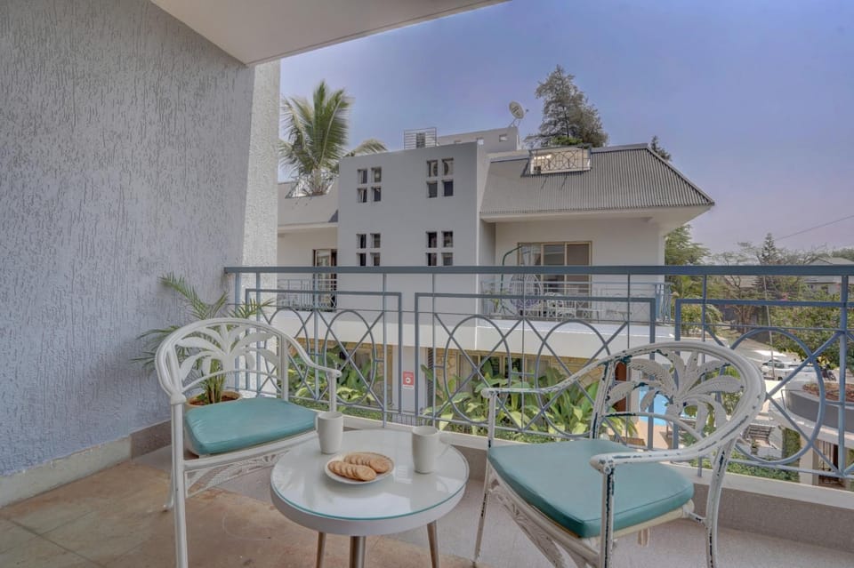 Tranquil 3 BHK Pet-Friendly Gateway with Bathtub, Balcony and Scenic Views Villa in Lonavla